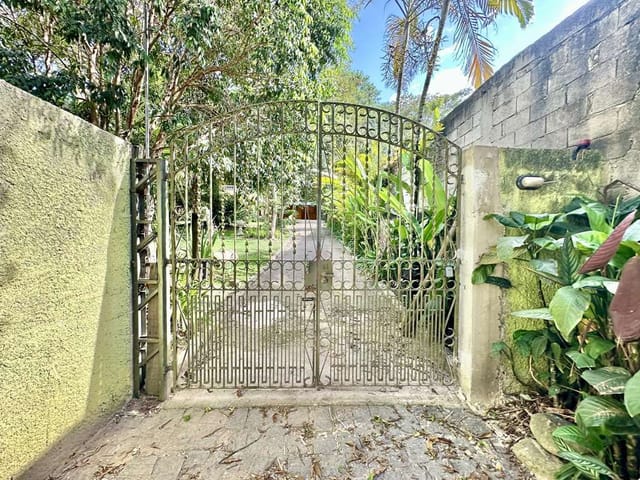 Casa com 1000m² 3 quartos e 2 banheiros, à venda, no bairro Chacaras Jardim Colibri em Embu das Artes