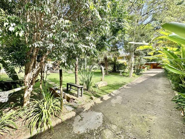 Casa com 1000m² 3 quartos e 2 banheiros, à venda, no bairro Chacaras Jardim Colibri em Embu das Artes