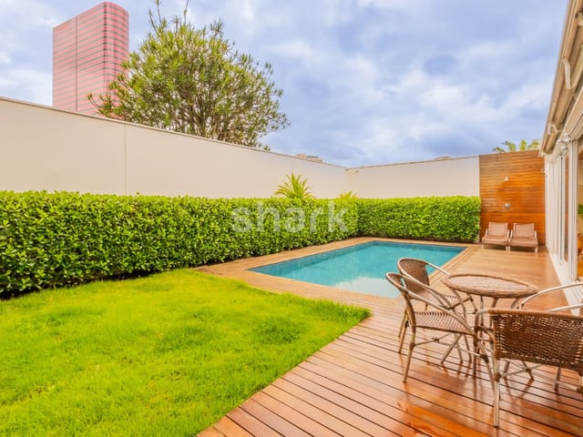 Casa com 720m² 5 quartos e 8 banheiros, à venda, no bairro Vila Madalena em São Paulo