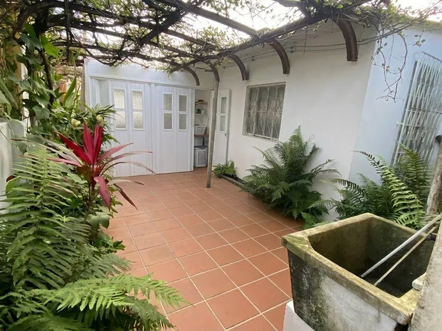 Casa 2 quartos e 1 banheiro, à venda, no bairro Fragata em Pelotas