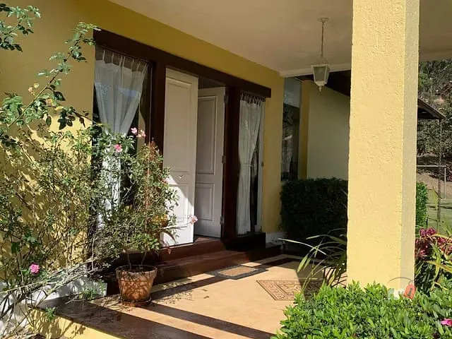 Casa com 2000m² 4 quartos e 6 banheiros, à venda, no bairro Corrêas em Petrópolis