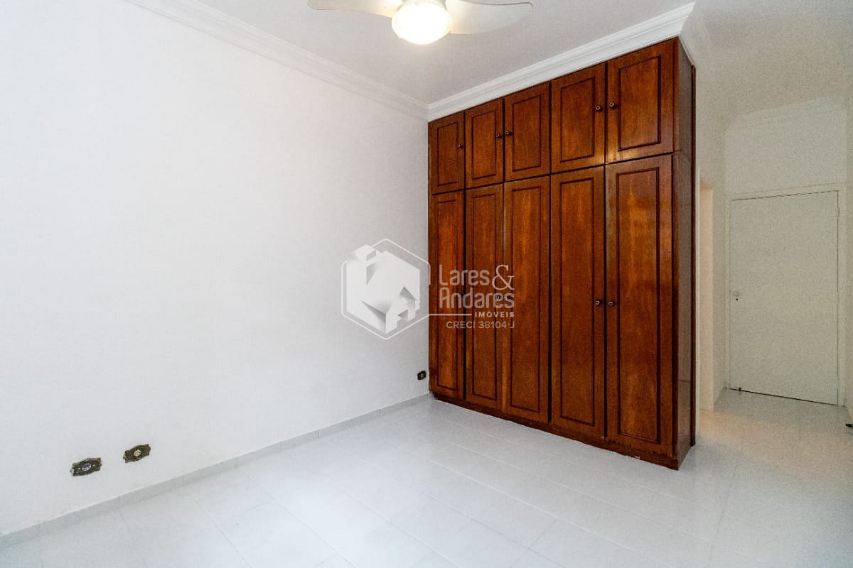 Casa à venda com 3 quartos, 239m² - Foto 17