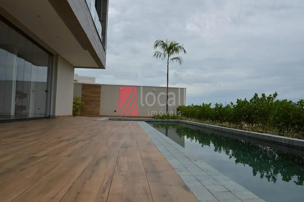 Casa de Condomínio com 4 quartos à venda, 415m² — foto 2 de 34