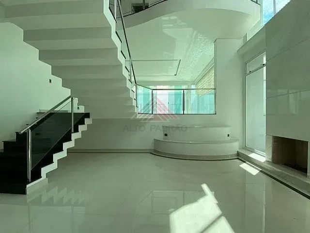 Casa com 488m² 4 quartos e 5 banheiros, à venda ou para alugar, no bairro Tamboré em Barueri