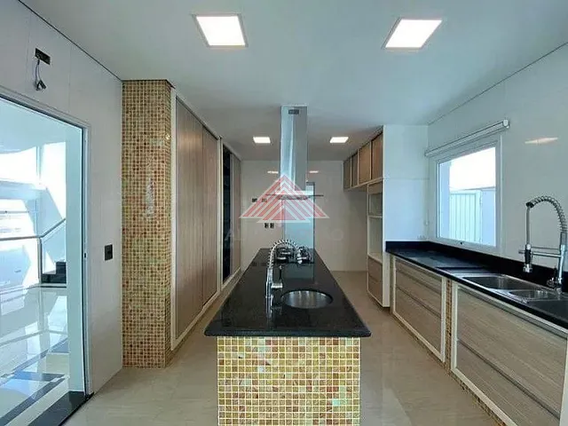 Casa com 488m² 4 quartos e 5 banheiros, à venda ou para alugar, no bairro Tamboré em Barueri