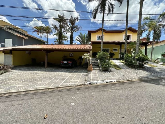 Casa com 1116m² 4 quartos e 6 banheiros, à venda, no bairro São Paulo II em Cotia