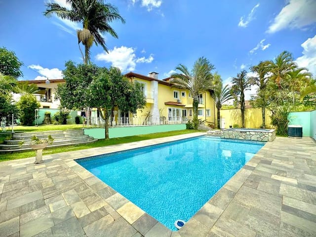 Casa com 1116m² 4 quartos e 6 banheiros, à venda, no bairro São Paulo II em Cotia