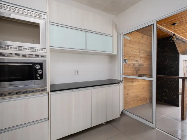 Casa 3 quartos e 1 banheiro, para alugar, no bairro Areal em Pelotas