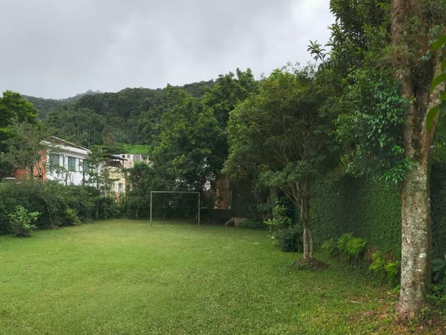 Casa 4 quartos e 2 banheiros, à venda, no bairro Duchas em Petrópolis