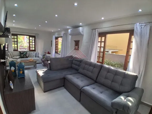 Casa com 400m² 4 quartos e 2 banheiros, à venda ou para alugar, no bairro Toque toque pequeno em São Sebastião