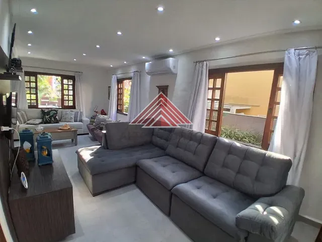 Casa com 400m² 4 quartos e 2 banheiros, à venda ou para alugar, no bairro Toque toque pequeno em São Sebastião