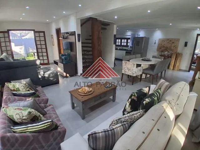 Casa com 400m² 4 quartos e 2 banheiros, à venda ou para alugar, no bairro Toque toque pequeno em São Sebastião