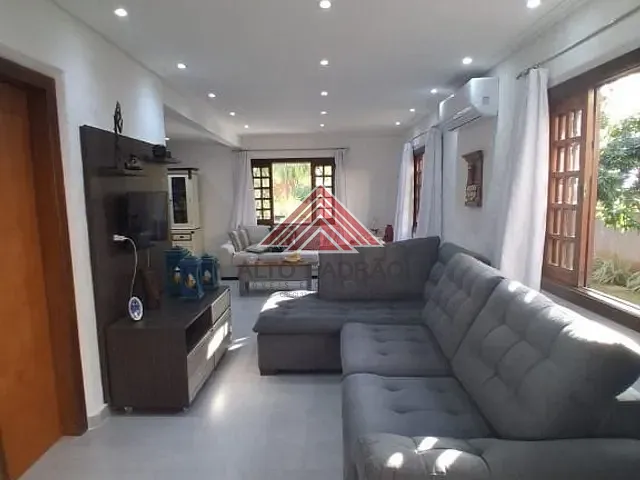 Casa com 400m² 4 quartos e 2 banheiros, à venda ou para alugar, no bairro Toque toque pequeno em São Sebastião