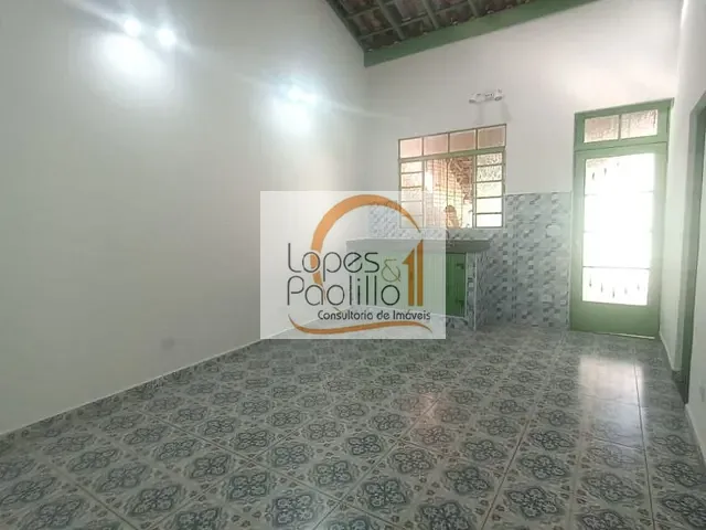 Casa com 170m² 4 quartos e 4 banheiros, para alugar, no bairro Centro em Atibaia