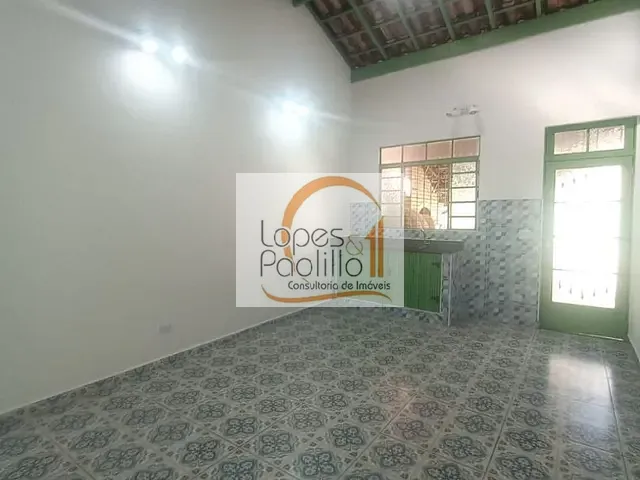 Casa com 170m² 4 quartos e 4 banheiros, para alugar, no bairro Centro em Atibaia