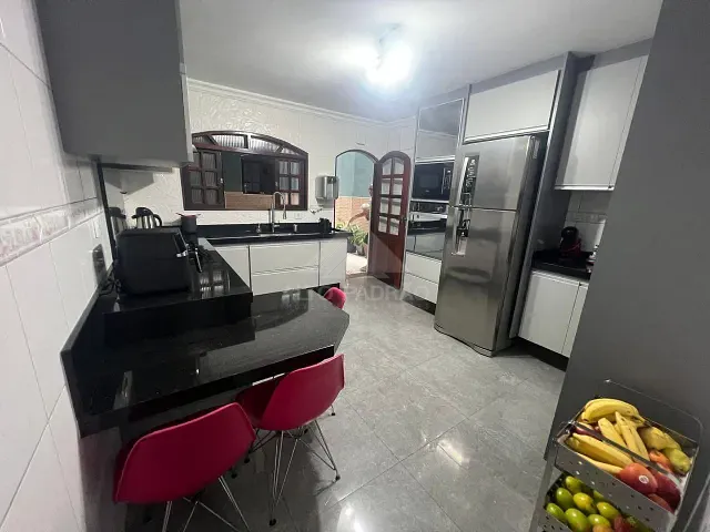 Sobrado com 125m² 3 quartos e 3 banheiros, à venda, no bairro Jardim Campo Verde em Mauá