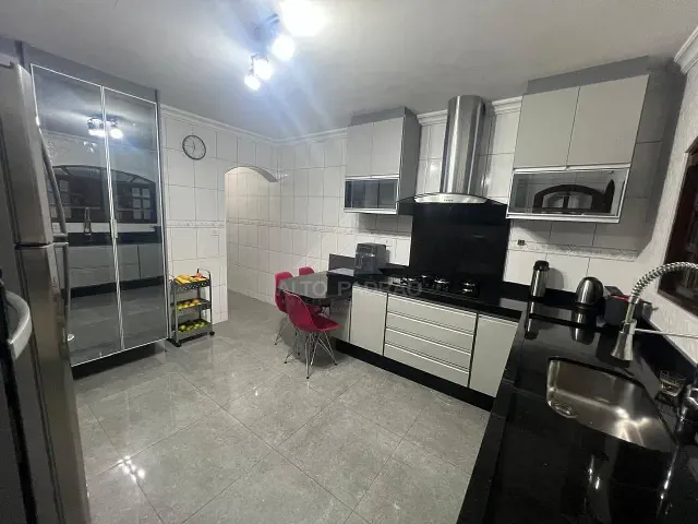 Sobrado com 125m² 3 quartos e 3 banheiros, à venda, no bairro Jardim Campo Verde em Mauá
