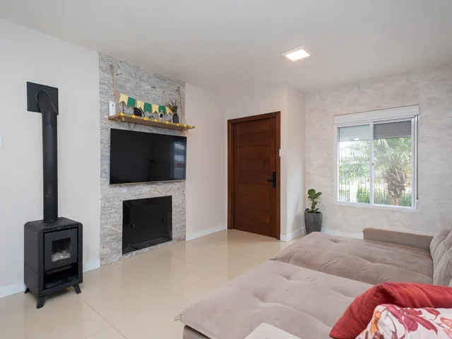 Casa com 175m² 2 quartos e 1 banheiro, à venda, no bairro Areal em Pelotas