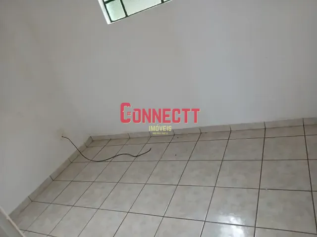Casa com 330m² 3 quartos e 2 banheiros, à venda, no bairro Vila Virginia em Ribeirão Preto