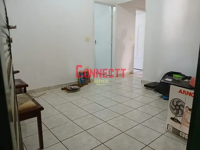Casa com 330m² 3 quartos e 2 banheiros, à venda, no bairro Vila Virginia em Ribeirão Preto