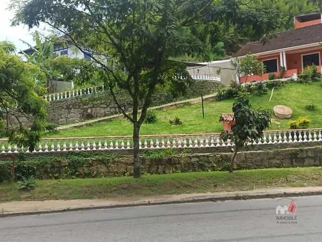 Casa 4 quartos e 2 banheiros, à venda, no bairro Saldanha Marinho em Petrópolis
