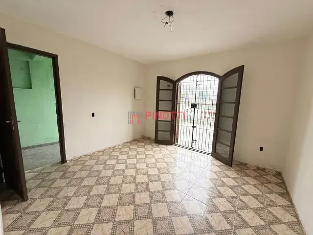 Casa 3 quartos e 1 banheiro, à venda, no bairro Alves Dias em São Bernardo do Campo