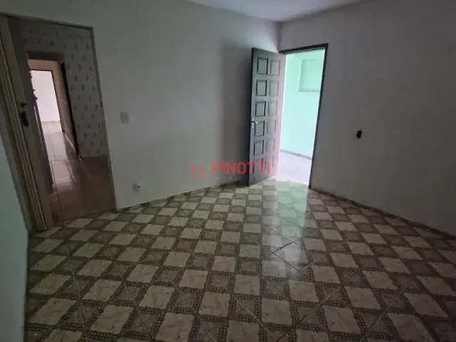Casa 3 quartos e 1 banheiro, à venda, no bairro Alves Dias em São Bernardo do Campo