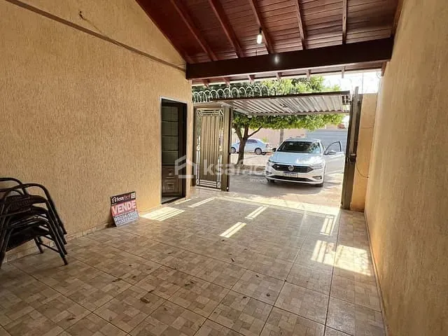 Casa com 120m² 2 quartos e 1 banheiro, à venda, no bairro Vila Marcos Roberto em Campo Grande