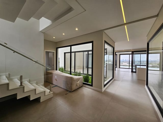 Casa com 720m² 4 quartos e 4 banheiros, à venda, no bairro Condomínio Reserva do Paratehy em São José dos Campos