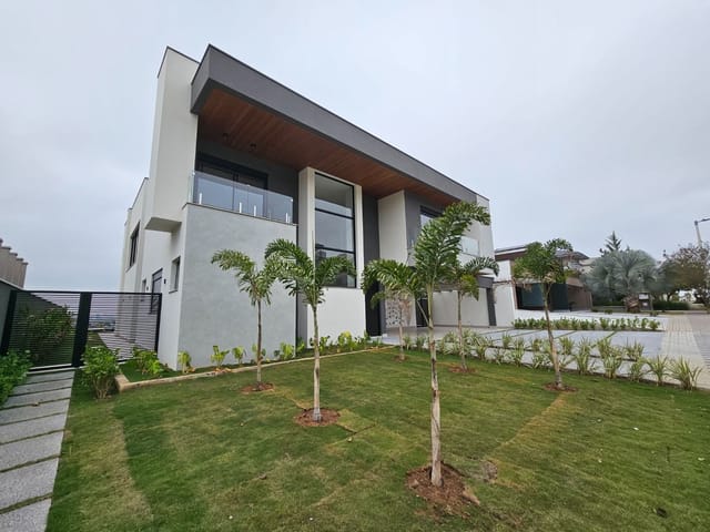 Casa com 720m² 4 quartos e 4 banheiros, à venda, no bairro Condomínio Reserva do Paratehy em São José dos Campos