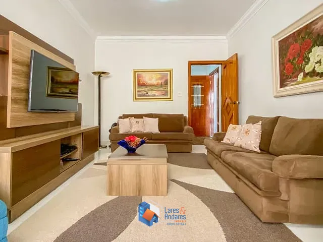 Casa com 275m² 5 quartos e 4 banheiros, à venda, no bairro Cambuci em São Paulo