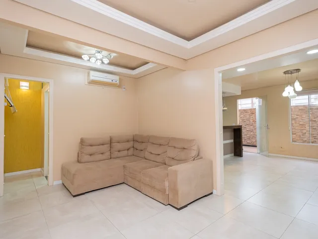Casa com 143m² 2 quartos e 3 banheiros, à venda, no bairro Três Vendas em Pelotas