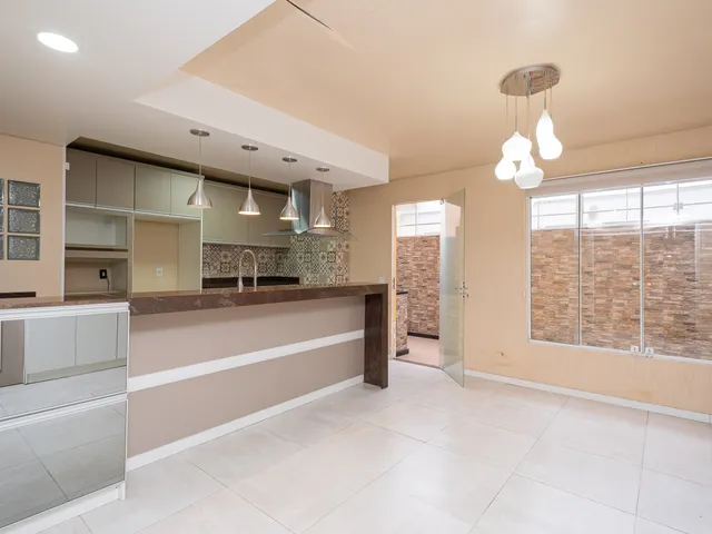 Casa com 143m² 2 quartos e 3 banheiros, à venda, no bairro Três Vendas em Pelotas