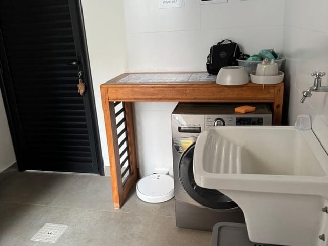 Casa com 250m² 3 quartos e 3 banheiros, à venda, no bairro Urbanova em São José dos Campos