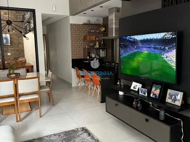 Casa com 250m² 3 quartos e 3 banheiros, à venda, no bairro Urbanova em São José dos Campos