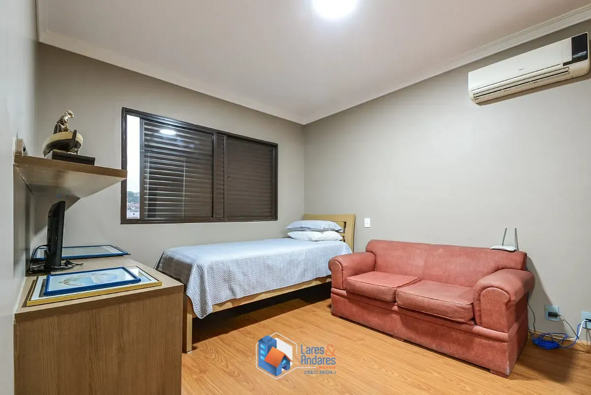 Casa, 3 quartos, 215 m² - Foto 35