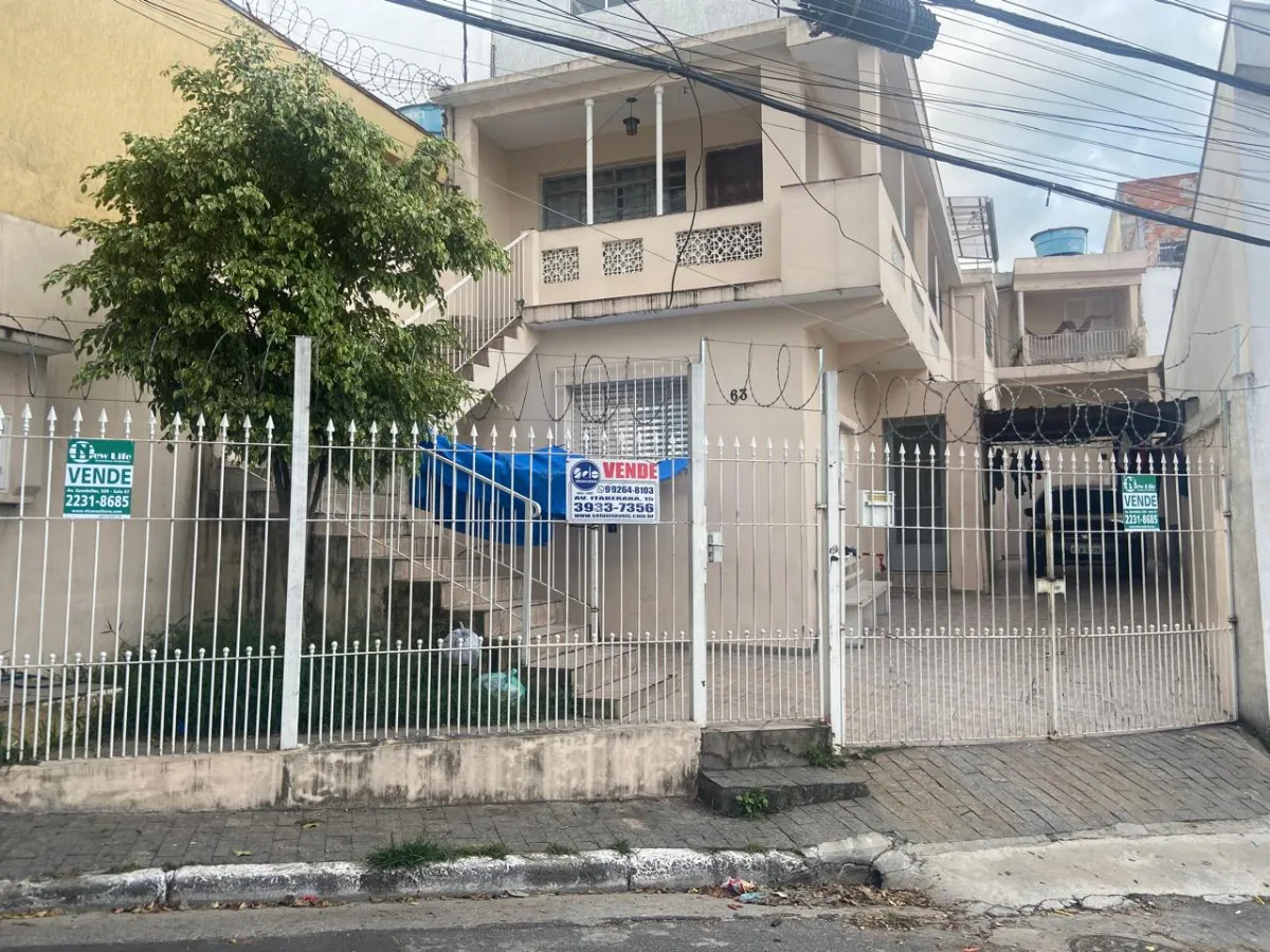 Casa para venda em Vila Souza com 8 quartos, sendo 4 suítes, 245m²