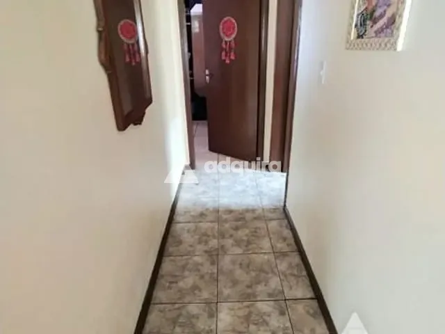 Casa 4 quartos e 4 banheiros, à venda, no bairro Uvaranas em Ponta Grossa