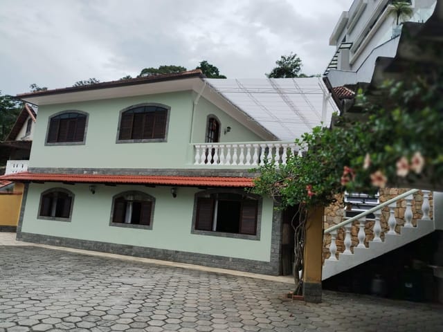 Casa com 200m², à venda, no bairro Bingen em Petrópolis