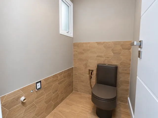 Casa 3 quartos e 5 banheiros, à venda, no bairro São Gonçalo em Pelotas
