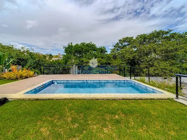 Casa com 800m² 4 quartos e 5 banheiros, à venda ou para alugar, no bairro Condomínio Reserva do Paratehy em São José dos Campos