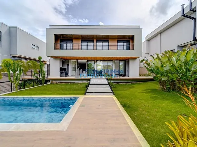 Casa com 800m² 4 quartos e 5 banheiros, à venda ou para alugar, no bairro Condomínio Reserva do Paratehy em São José dos Campos