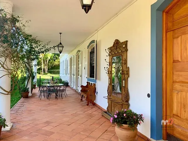Casa com 980m² 5 quartos e 4 banheiros, à venda, no bairro Centro em Petrópolis