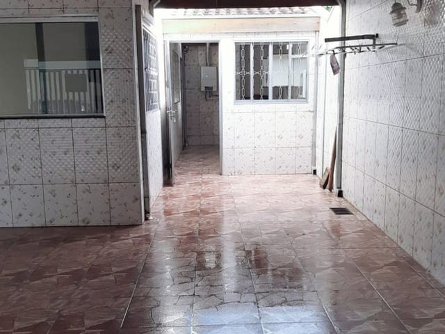 Casa com 125m² 3 quartos e 1 banheiro, à venda, no bairro Parque São Cristóvão em Taubaté