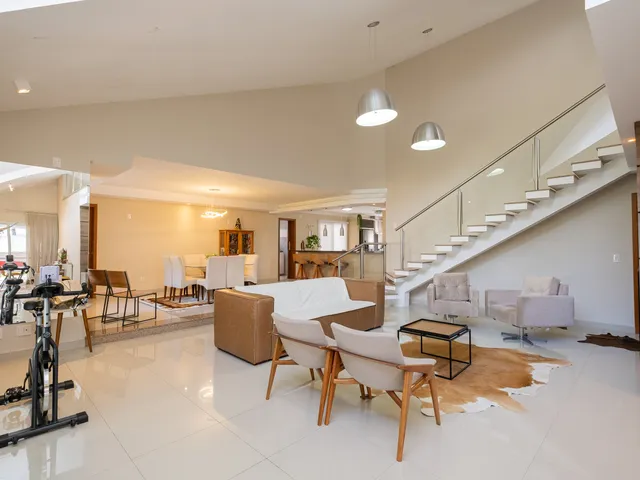 Casa com 1659m² 3 quartos e 4 banheiros, à venda, no bairro Laranjal em Pelotas