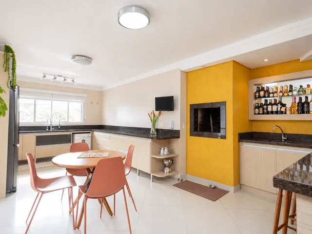 Casa com 1659m² 3 quartos e 4 banheiros, à venda, no bairro Laranjal em Pelotas