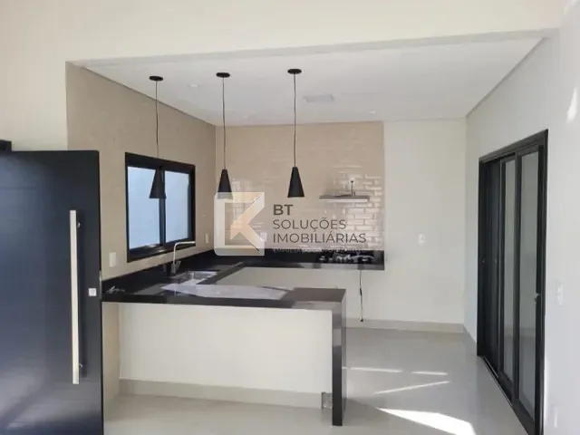 Casa 3 quartos e 2 banheiros, à venda, no bairro Jardim Bom Sucesso em Indaiatuba