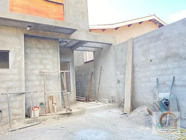 Casa com 120m² 2 quartos e 2 banheiros, à venda, no bairro Jardim Colonial em Atibaia