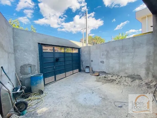 Casa com 120m² 2 quartos e 2 banheiros, à venda, no bairro Jardim Colonial em Atibaia