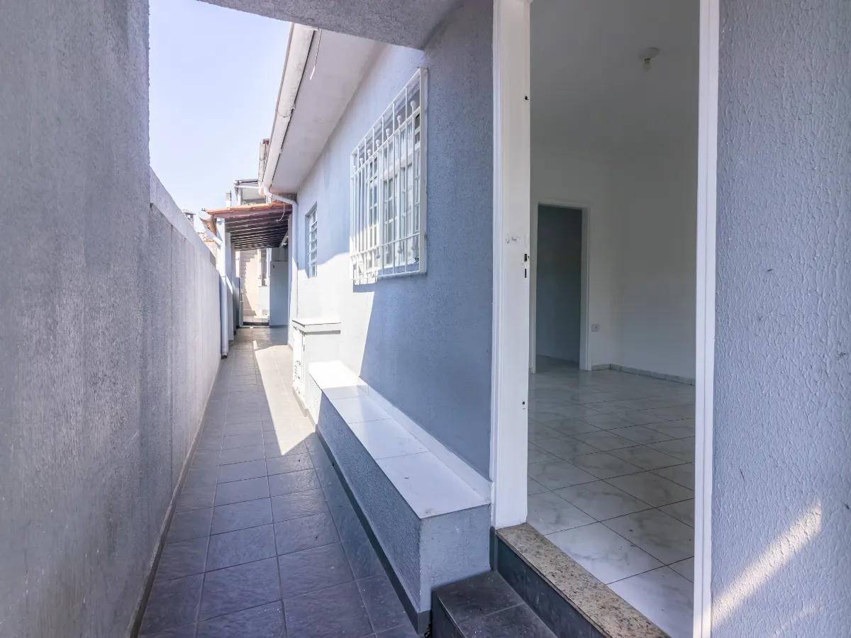 Casa para venda em Vila São Vicente com 3 quartos, sendo 1 suíte, 136m²